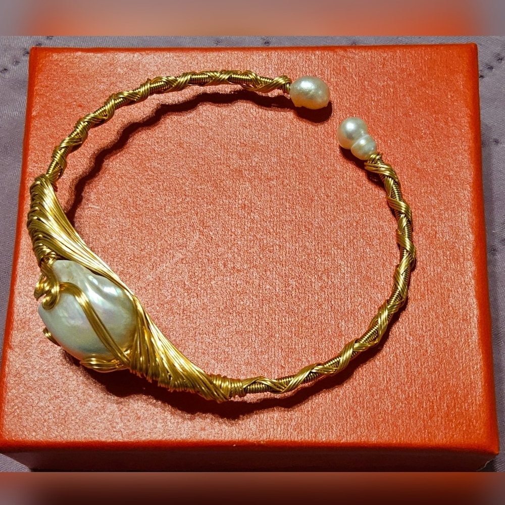 Bohemian Style Fresh Water Pearl Bracelet Purity & Inner Wisdom - Picture 4 of 5